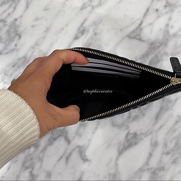 ❌SOLD❌ New Chanel Small O Case in Black Caviar - Picture 6 of 9